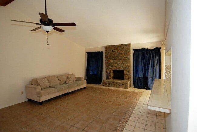 Foto del edificio - 7511 Harpers Glen Ln
