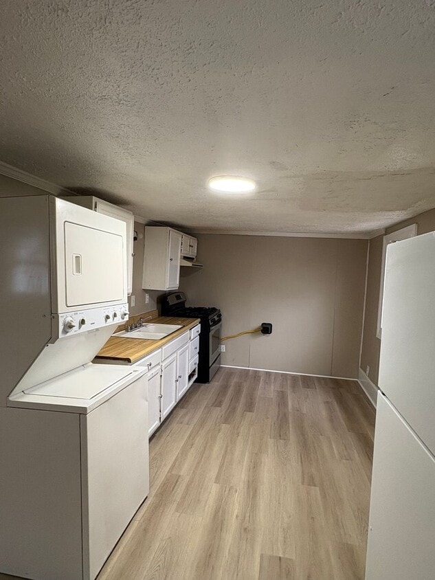 Photo - 223 Boone Avenue