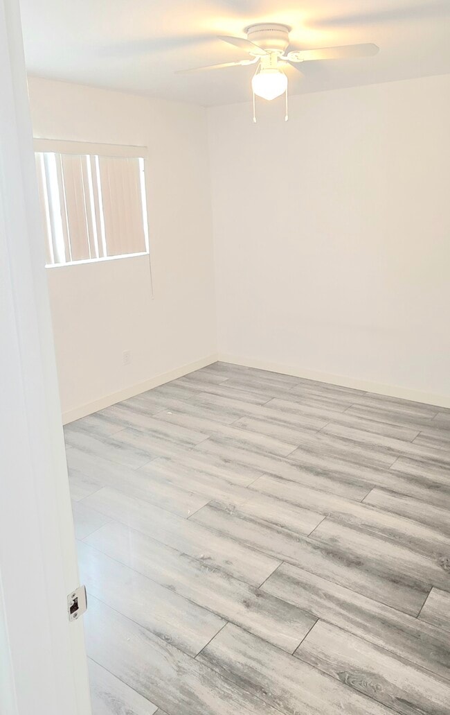 Foto del edificio - 340 Rennie Ave