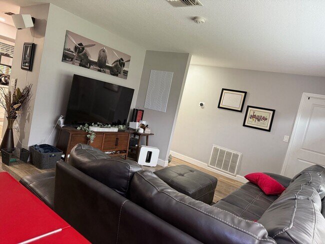 Foto del edificio - Home for Rent in Spring Hill