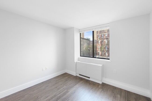 BEDROOM - 123 E 92nd St