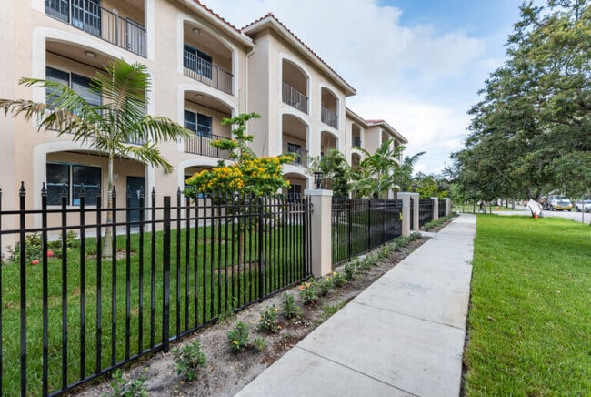 Building Photo - Najibe Gardens