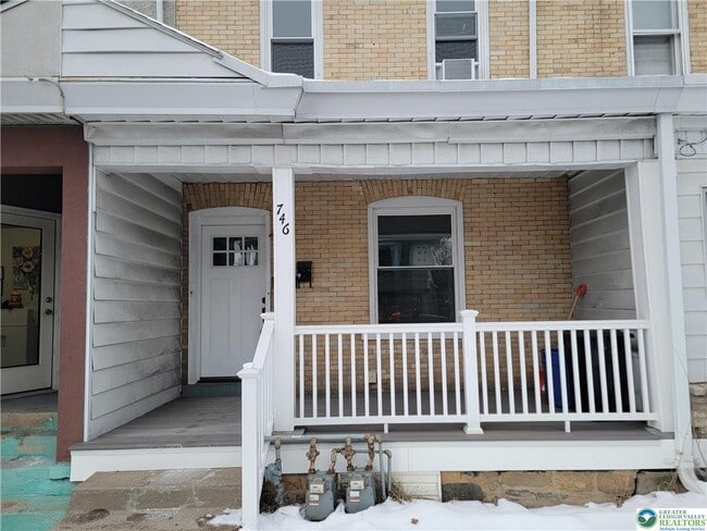 Foto del edificio - 746 Linden St