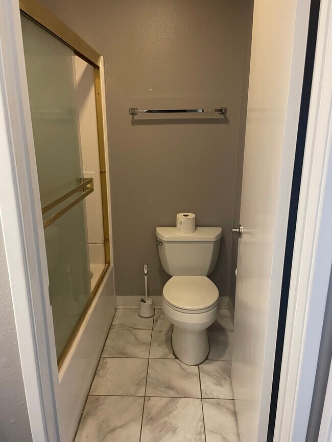 Foto del edificio - 2292 Woodside Ln