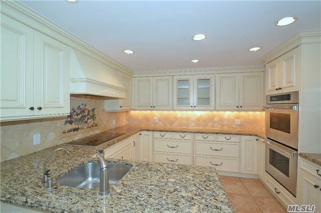Building Photo - 30 Grist Mill Ln