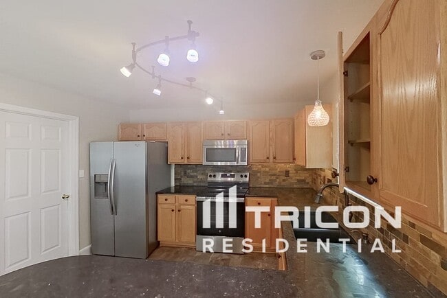 Building Photo - 745 Diamond Pointe Ct