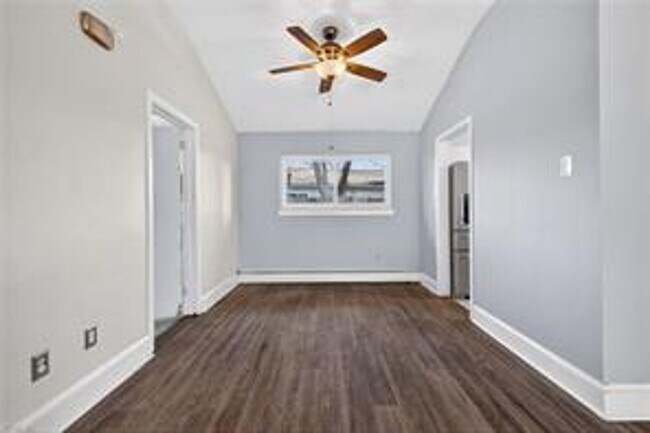 Foto del edificio - 803 Townsend Ct