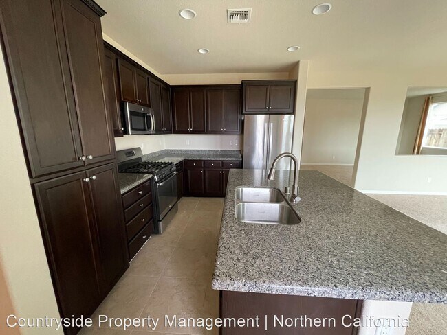 Foto del edificio - 6 br, 3 bath House - 2140 Starlight Drive