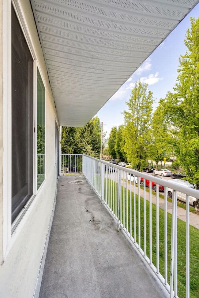Photo du bâtiment - 55 E 12th Ave