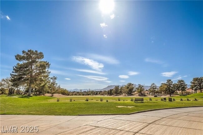 Foto del edificio - 7270 Sheared Cliff Ln