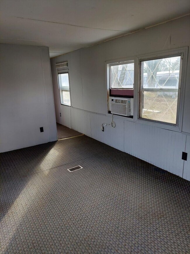 Building Photo - 8380 Countryside Dr. #16