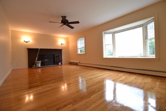 Foto del edificio - 47 Dighton St