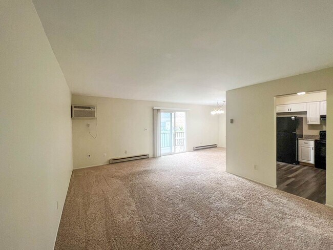 Building Photo - Adorable Condominium