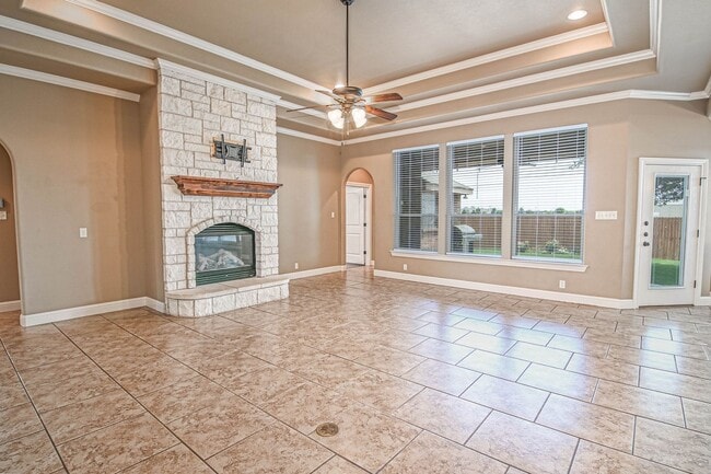 Building Photo - 5811 Oak Creek Drive