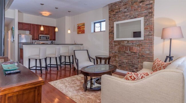 Building Photo - 340 Grove St