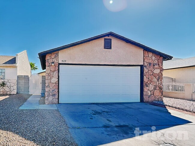 Building Photo - 4634 Grasshopper Dr