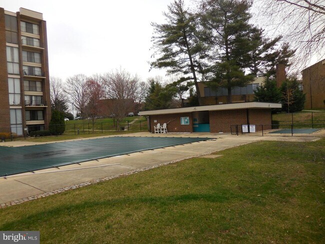 Building Photo - 2112 Bonnywood Ln