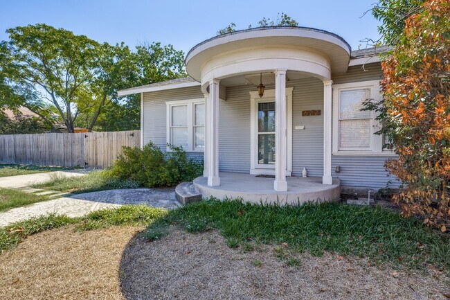 CHARMING 2-BEDROOM IN BEACON HILL - CHARMING 2-BEDROOM IN BEACON HILL House