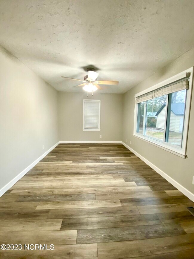 Foto del edificio - 2609 Dawson Cabin Rd