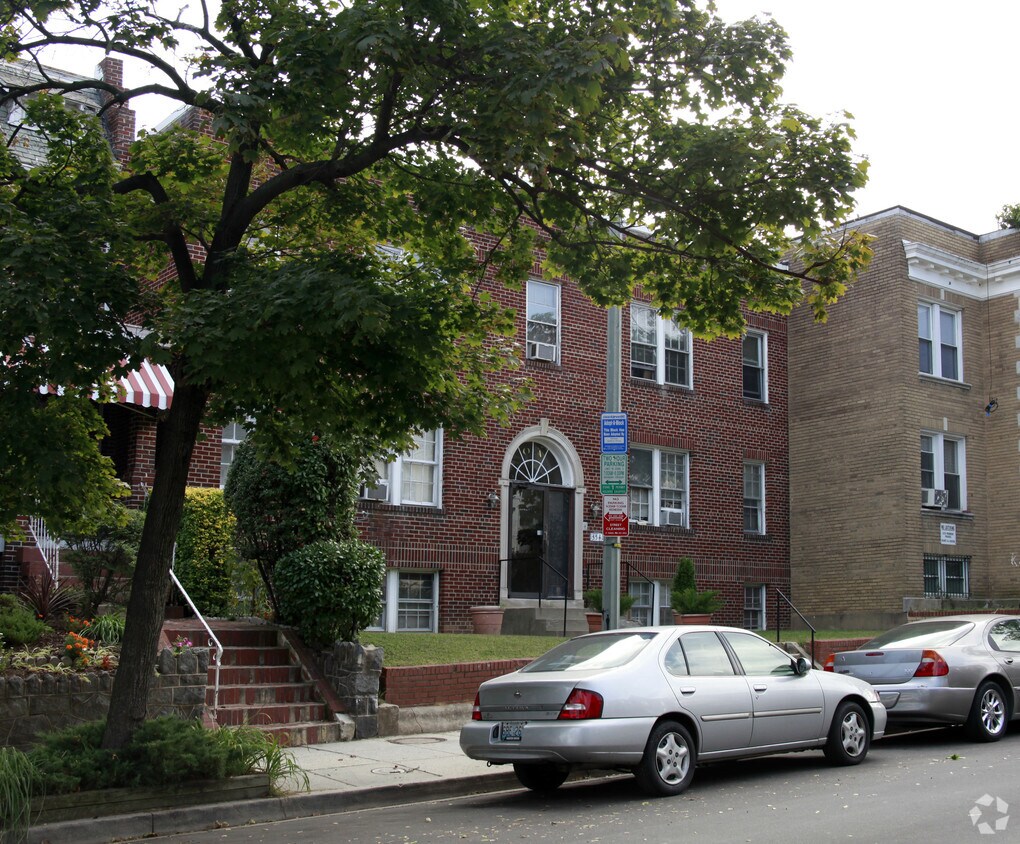 Building Photo - 3541 11th St NW