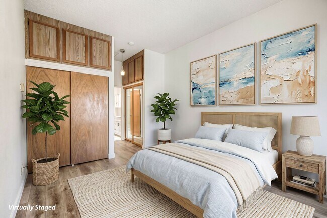 Foto del edificio - La Jolla Pines- Top Level 2 Bed/2 Ba Available Now!!