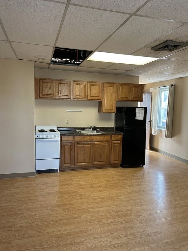 Building Photo - 5901 Bryant St