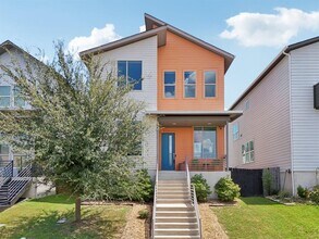 Building Photo - 6013 Florencia Ln