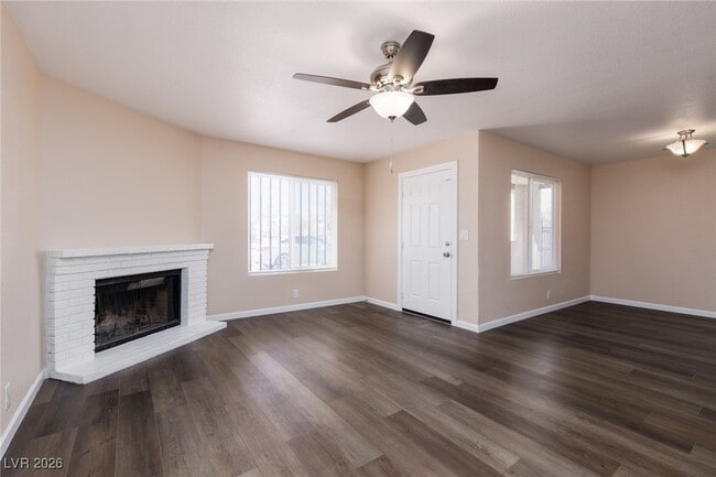 Building Photo - 6205 Bellota Dr