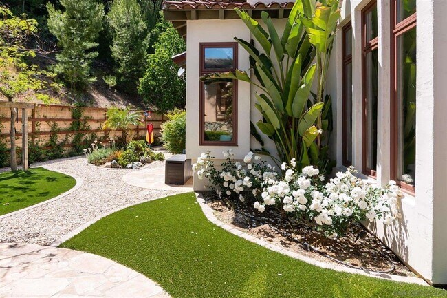 Foto del edificio - 15983 S Woodson Dr