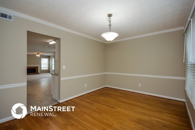 Building Photo - 145 Cinnamon Fern Cir