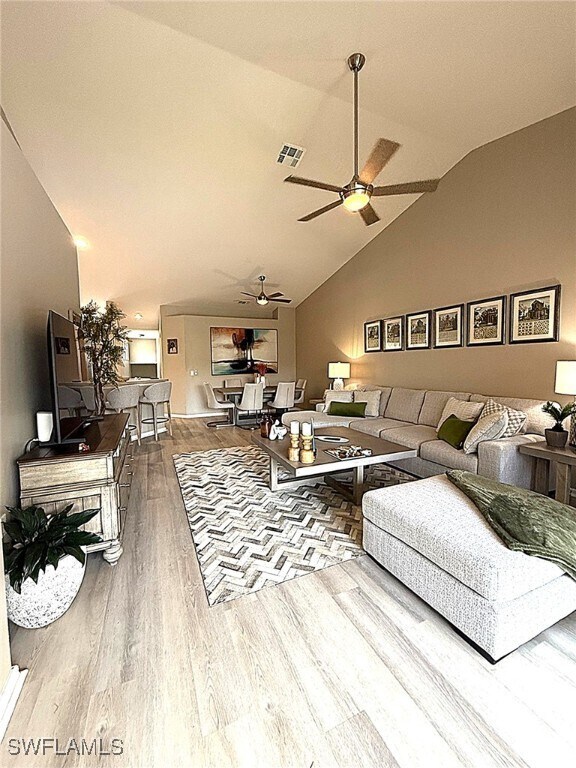 Foto del edificio - 10135 Colonial Country Club Blvd