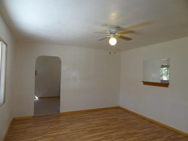 Building Photo - 9230 Hoffman Way