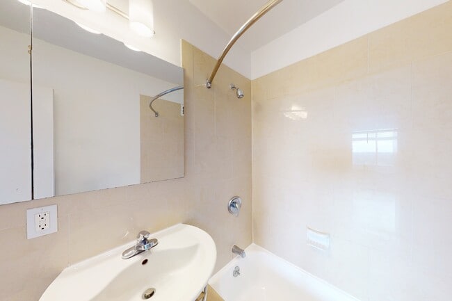 Interior Photo - Dorchester
