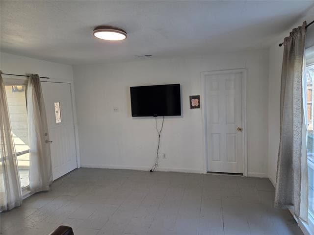 Foto del edificio - 2559 Valwood Pkwy