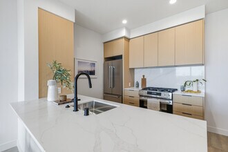 Building Photo - Kaia