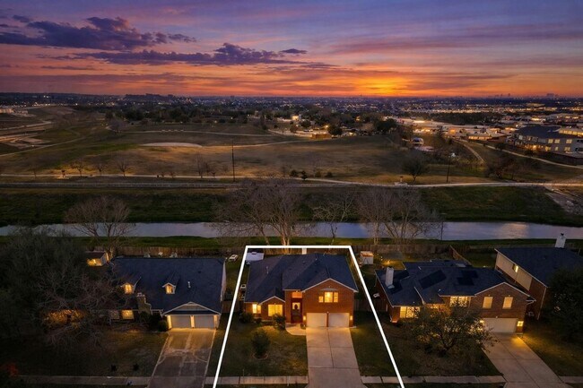 Foto del edificio - 14914 W Bend Dr