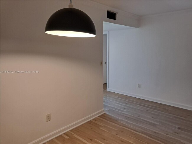 Building Photo - 3559 Magellan Cir
