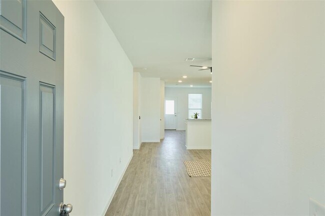 Building Photo - 16826 Hill Brook Ln