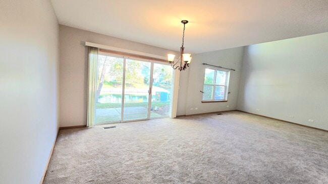 Foto del edificio - 3261 Cool Springs Ct