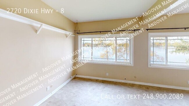 Building Photo - Silver Lake Apartments - Beautiful lake vi...