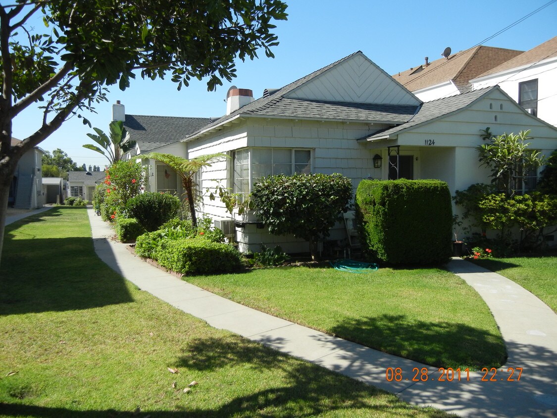 Primary Photo - 1124 E Lexington Dr