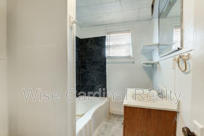 Foto del edificio - 807 W 5th St