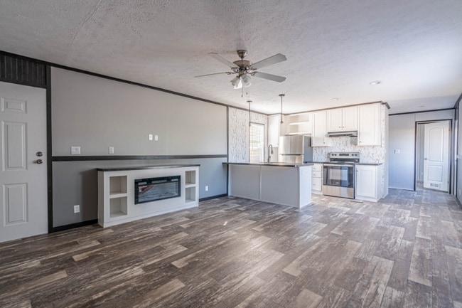 Building Photo - 10118 Falvey Lk Ln