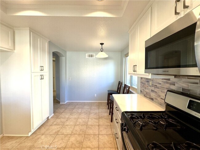 Foto del edificio - 7759 Devonshire Ct