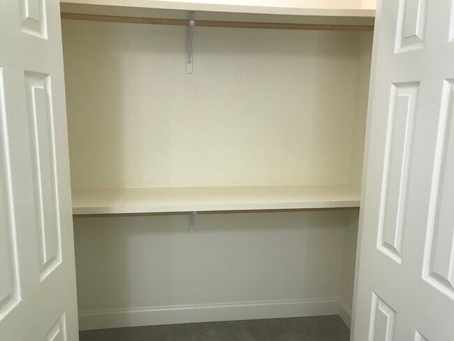 Armario del segundo dormitorio - 37150 Woodgate Ave