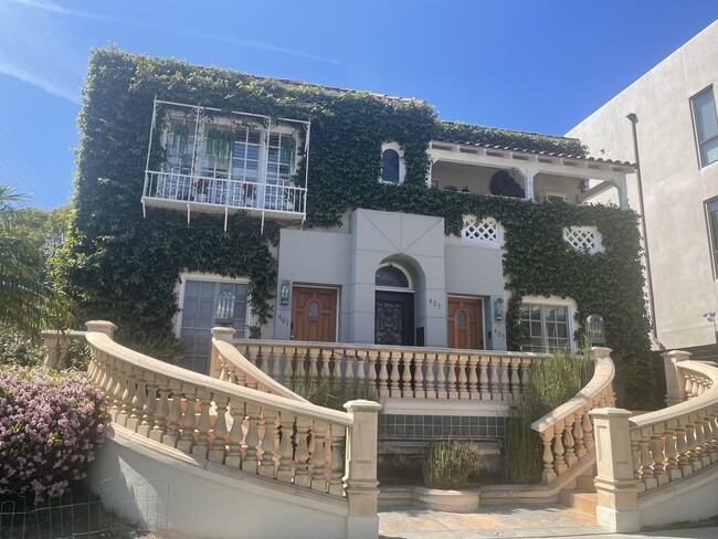 El encantador pueblo de Larchmont - 401 N Norton Ave