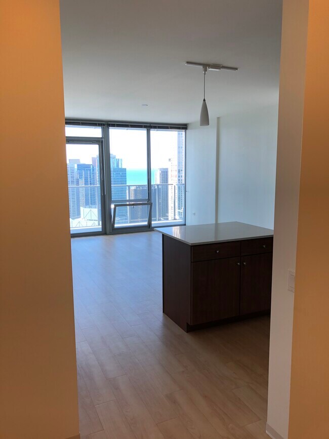 Foto del edificio - 323 E Wacker Dr