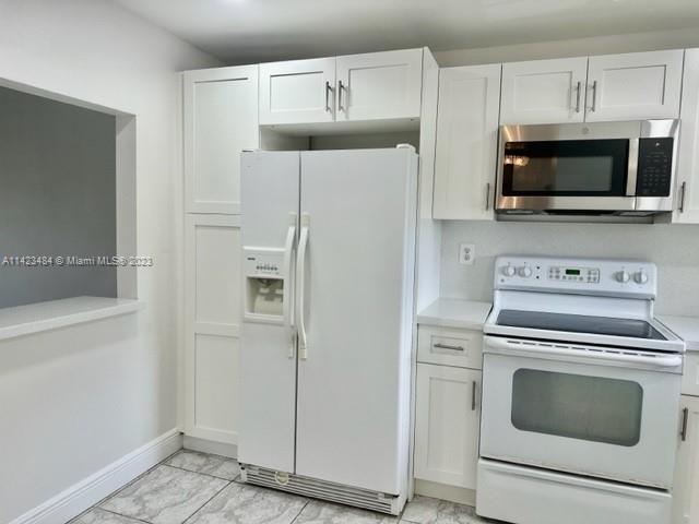 Foto del edificio - 8970 S Hollybrook Blvd