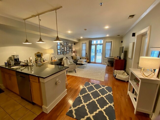 Foto del edificio - 904 Jefferson St