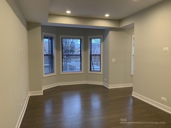 Building Photo - 849 W Lill Ave